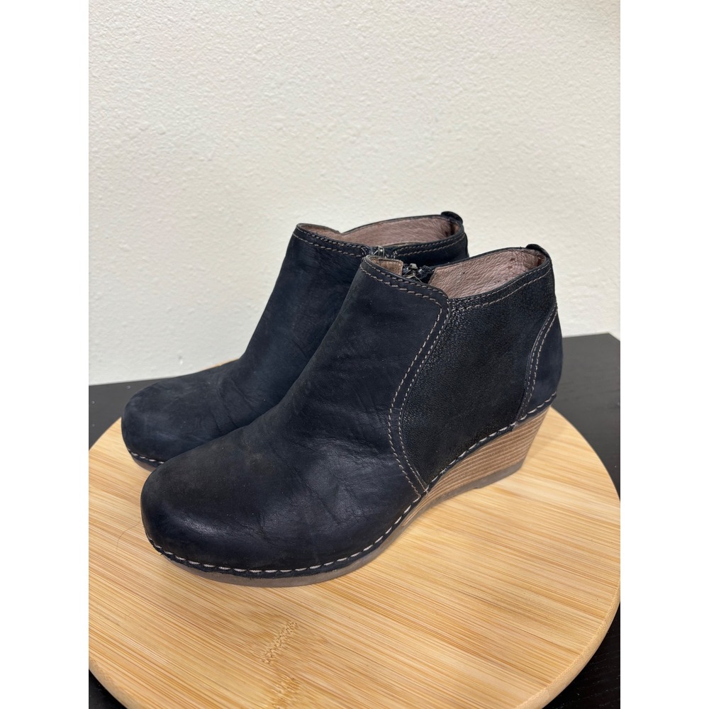 Dansko Susan Wedge Booties 38 US 7.5-8 Black Nubuck Leather Side Zip Ankle Boots